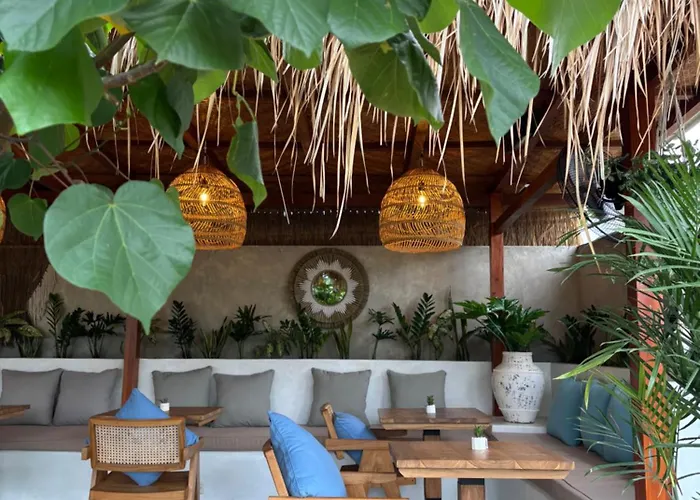 Kaje & Restaurant Tanglad